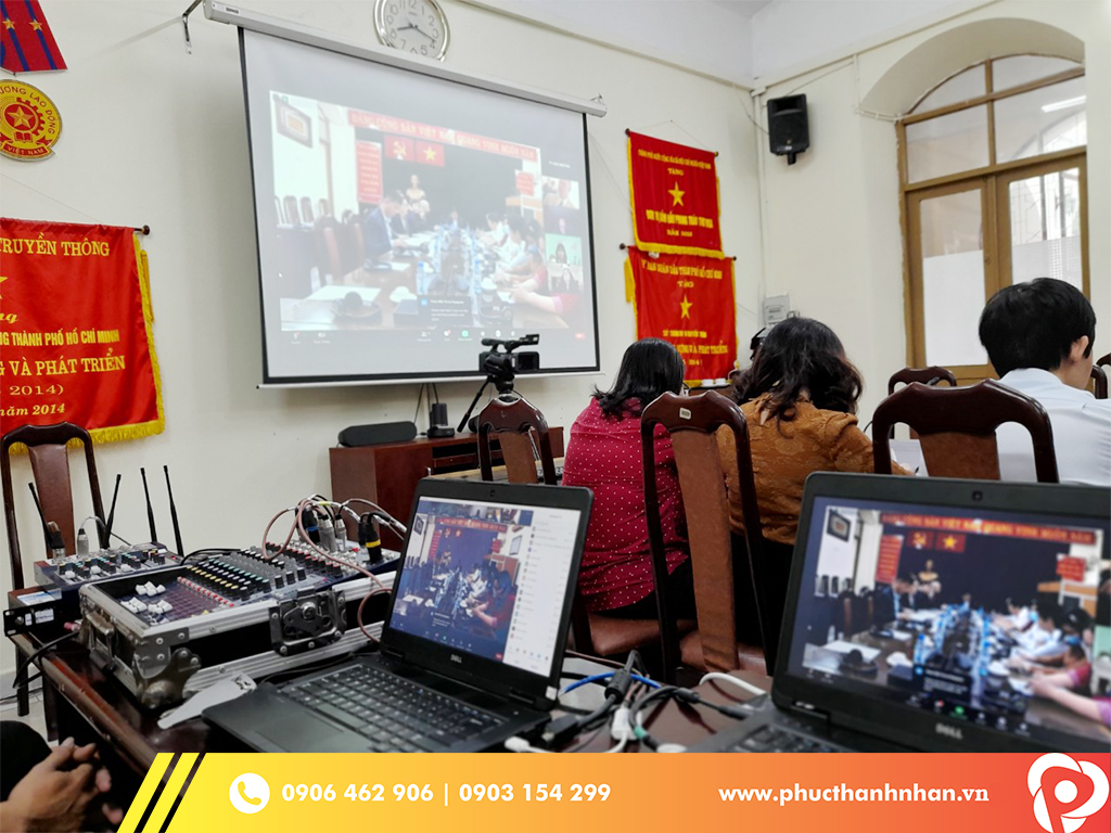 Thuê thiết bị họp trực tuyến