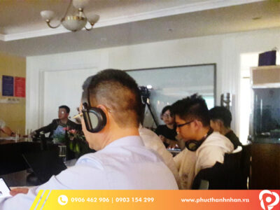 Thuê tai nghe phiên dịch