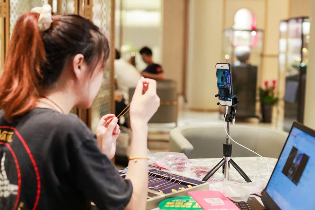 Cách chốt đơn khi livestream