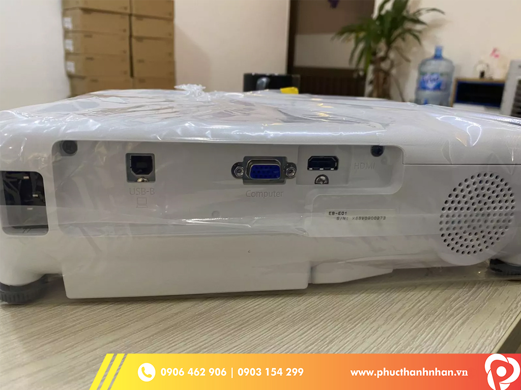Máy Chiếu Epson EB-E01