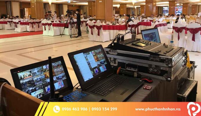 tiệc tất niên trực tuyến của công ty Lazada